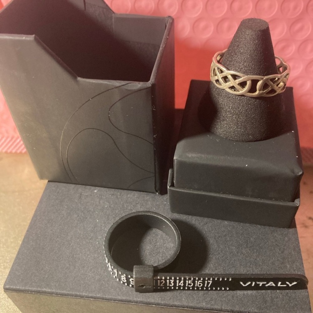 Celtic design ring sterling size 9